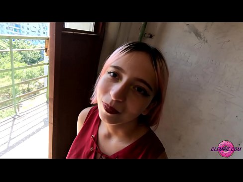 ❤️ სტუდენტური სენსუალი შთანთქავს უცნობს გარეუბანში - Cum On His Face ❤ მძიმე პორნო ჩვენთან