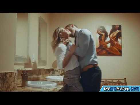 ❤️ როცა მკერდი ქერა აცდუნებს საჯარო საპირფარეშოში ❤ მძიმე პორნო ჩვენთან
